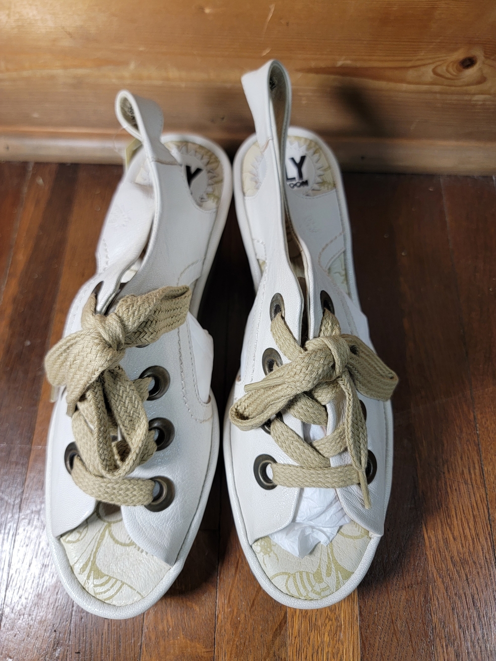 White Slingback Lace-Up Women’s Sandals with Beige Laces